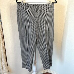 Women's George Black and White Patterned Ankle Pants ~ Size 12